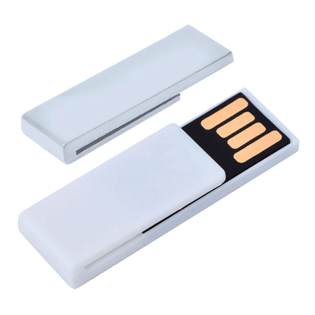 USB флешка Клип белого цвета объемом памяти 8 Гб. Изготовлена из пластика. Размеры: 3,8х1,2х0,5 см. Рекомендуемое нанесение: тампопечать. Минимальный тираж 30 штук.
