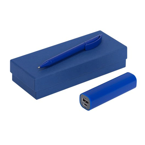 В подарочный набор Соп синего цвета входит пластиковая ручка  Prodir с поворотным механизмом и зарядное устройство на 2000 мАч (без комплекта кабелей). Коробка выполнена из переплетного картона. Размеры: 17,2х7,2х4 см. Рекомендуем делать нанесение методом тампопечати или уф-печати. Минимальная партия 50 штук.