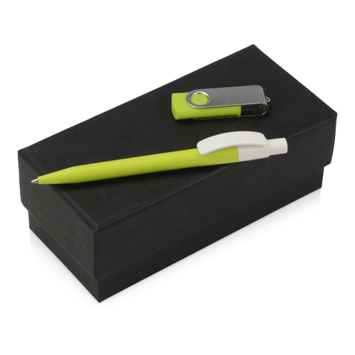 В подарочный набор «Uma Memory» салатовый входит стильная ручка из пластика и флешка на 8 Гб. Ручка имеет цветной корпус и белый клип. Механизм нажимной. Флешка с покрытием soft-touch. Коробка выполнена из дизайнерского картона черного цвета.  На ручки рекомендуем делать нанесение с помощью тампопечати, а на флешки с помощью гравировки или тампопечати. Для расчета на нескольких предметах из набора обращайтесь к менеджерам. Минимальный тираж 20 штук. 