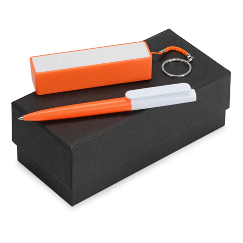 В подарочный набор Essentials Umbo оранжевый входит пластиковая ручка и зарядное устройство на 2200 mAh. Набор упакован в индивидуальную коробку размером 16 х 7 х 6 см . Нанесение рекомендуем делать с помощью тампопечати. Минимальный тираж 20 штук. 